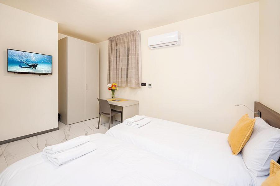 Atlantis Holiday Suites Marsalforn Ngoại thất bức ảnh
