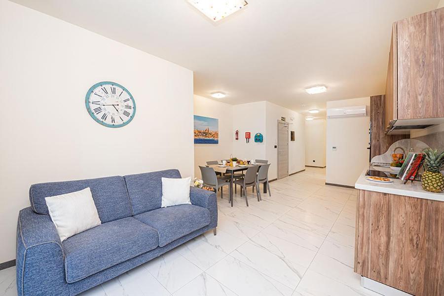 Atlantis Holiday Suites Marsalforn Ngoại thất bức ảnh