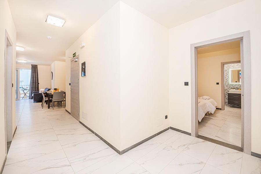 Atlantis Holiday Suites Marsalforn Ngoại thất bức ảnh